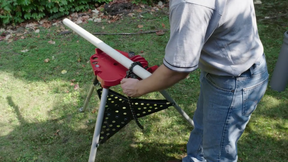 R450PAL Portable Pipe Vise Tripod Demo