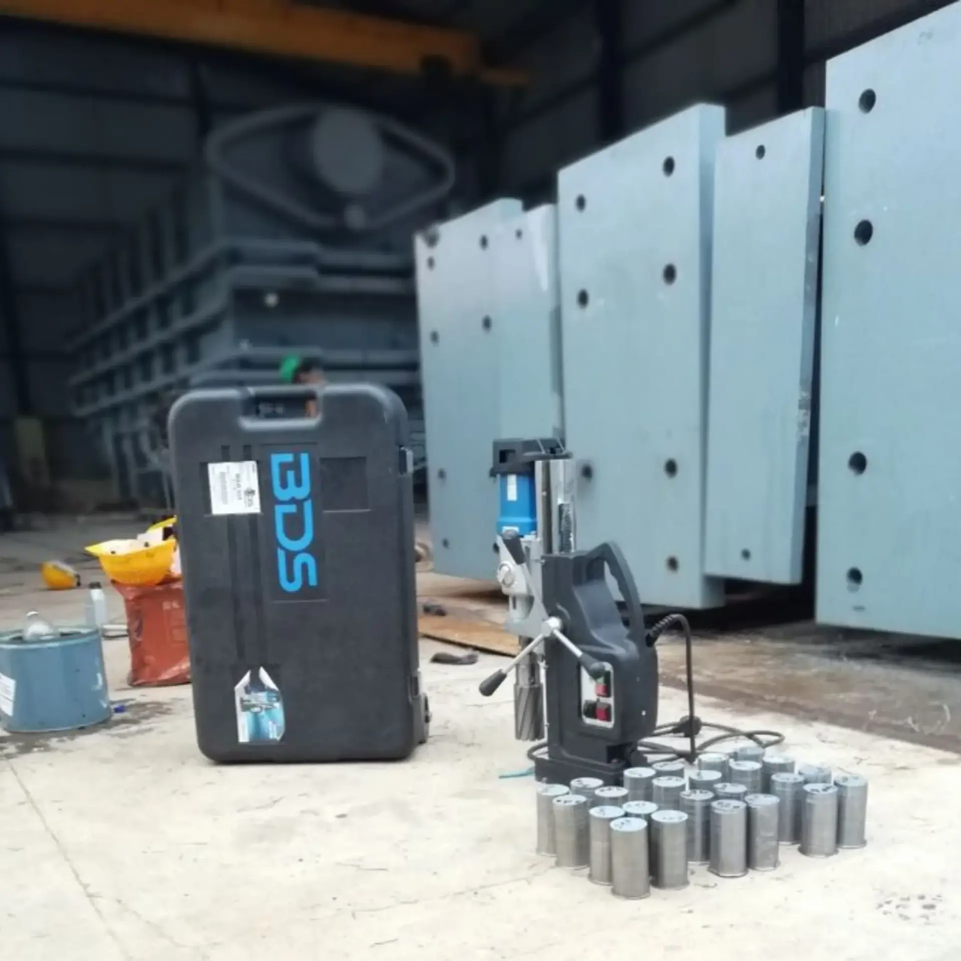 MAB 825