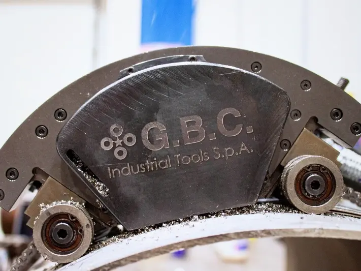 ÖZEL MAKİNE - ZİNCİRLİ BORU KESME MAKİNESİ GBC-TFC 100