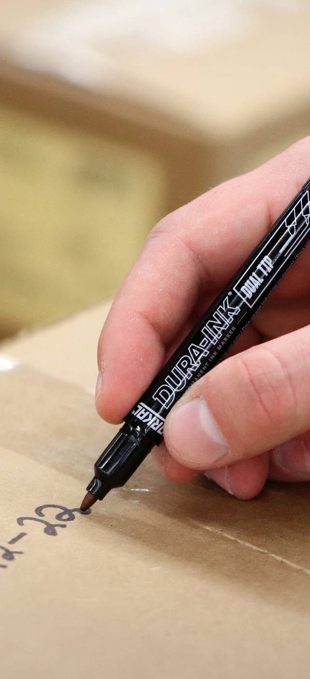 Kırmızı — Dura-Ink Dual Tip