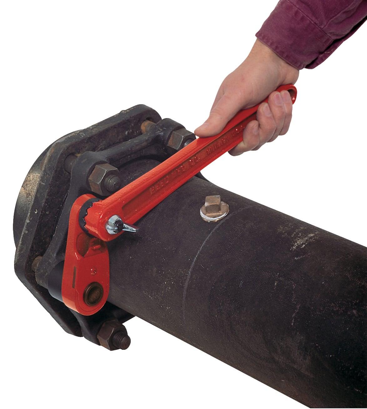 Thru-Bolt™ L564 Mandallı Anahtar Sap, Dövülebilir Dökme Demir/Çelik